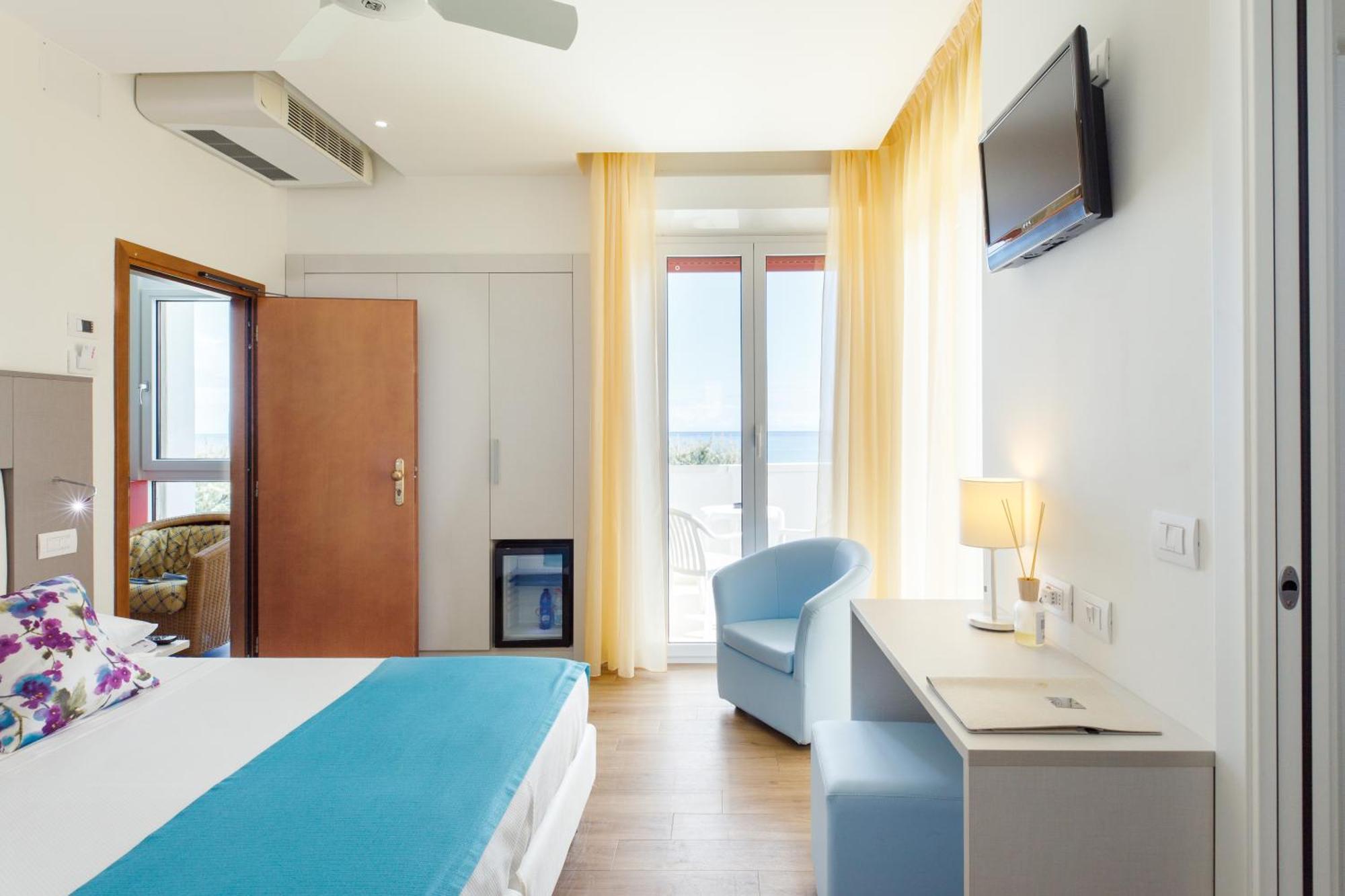 Una Hotels Imperial Beach Hotel Marotta Eksteriør billede