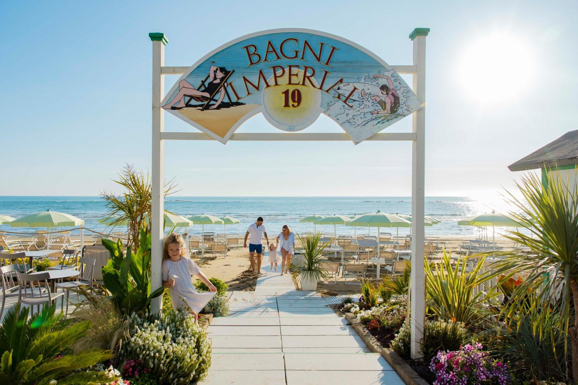 Una Hotels Imperial Beach Hotel Marotta Eksteriør billede