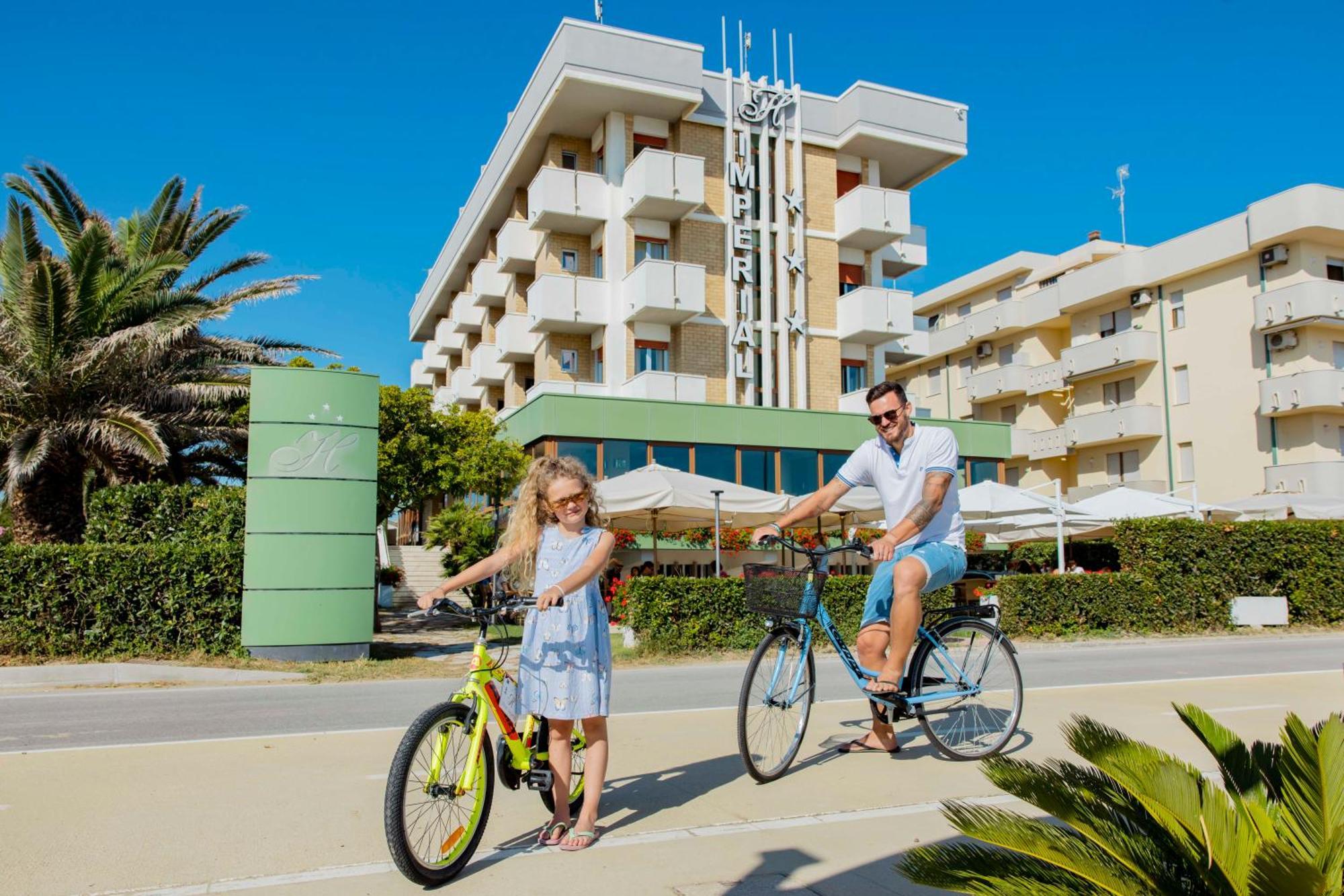 Una Hotels Imperial Beach Hotel Marotta Eksteriør billede