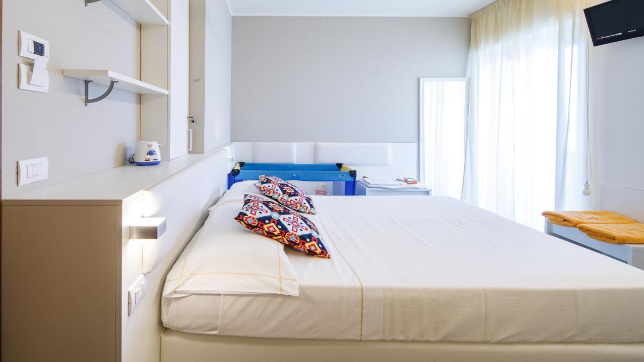 Una Hotels Imperial Beach Hotel Marotta Eksteriør billede