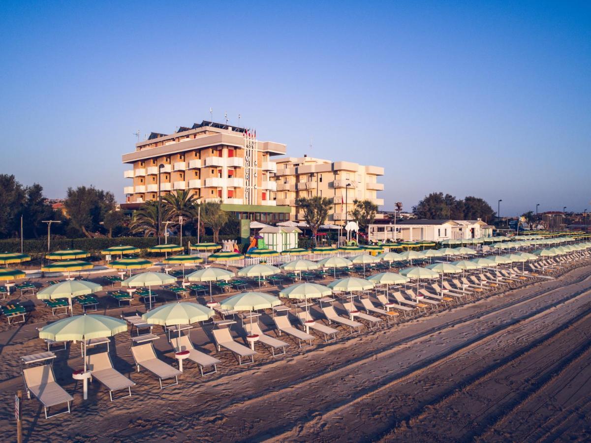Una Hotels Imperial Beach Hotel Marotta Eksteriør billede